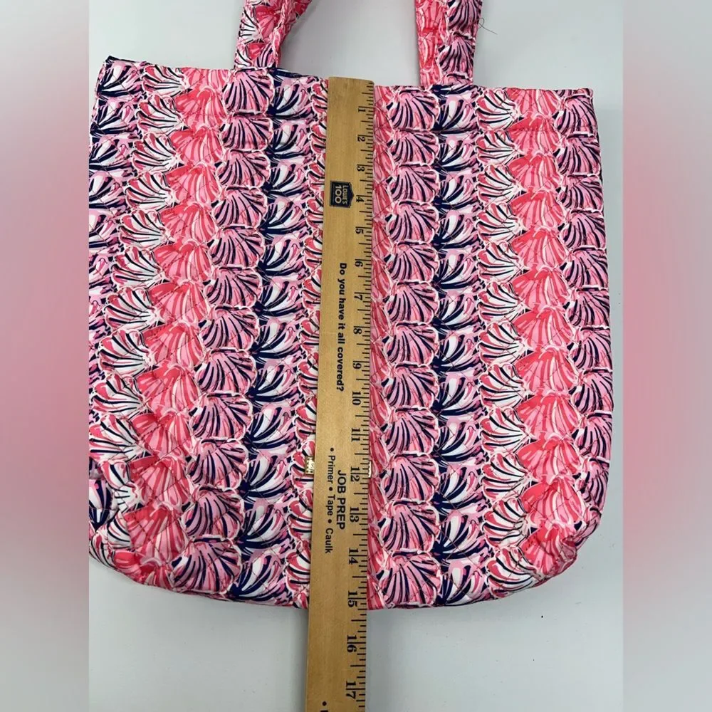Simply Southern Quilted Scallop Tote Bag Pink Seashell Pattern Snap Closure - Picture 7 of 8